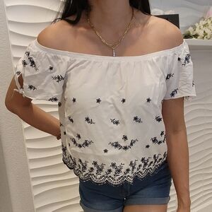 Of shoulder tops